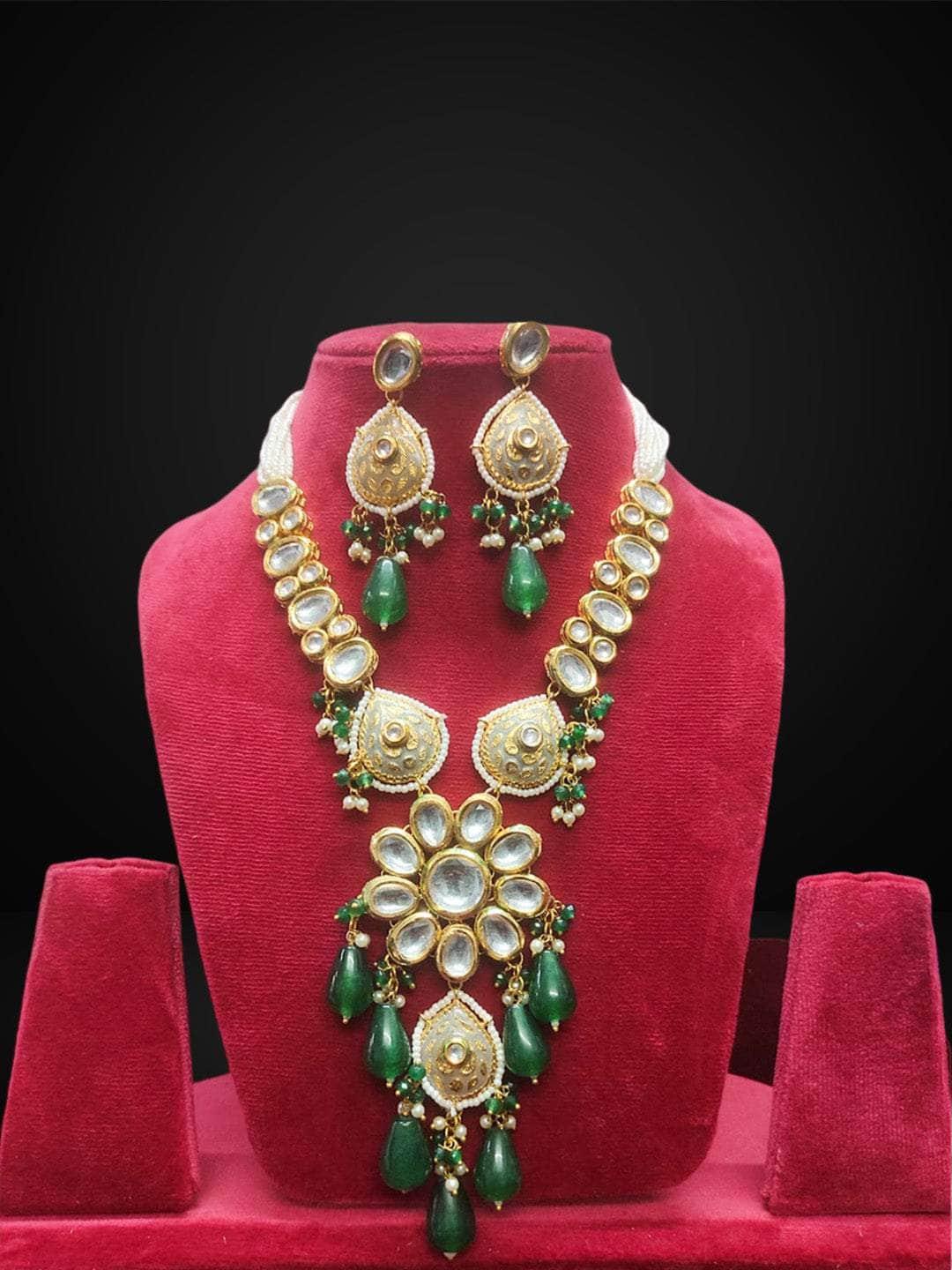 Ishhaara Mesmerizing Kundan Meenakari Necklace Set