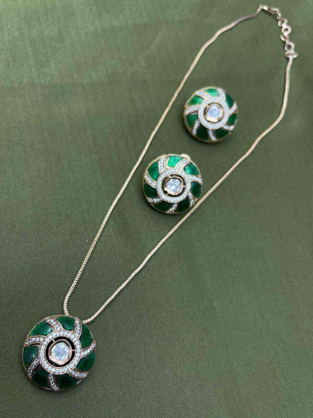 Ishhaara Moissanite Polki Pendant With Uncut Stones Pendant Set