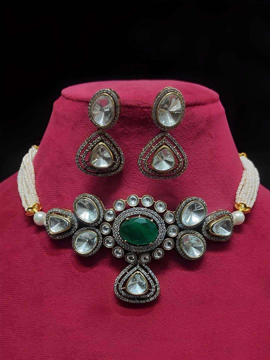 Ishhaara Nikita Dutta In Carved Center Kundan Choker Set