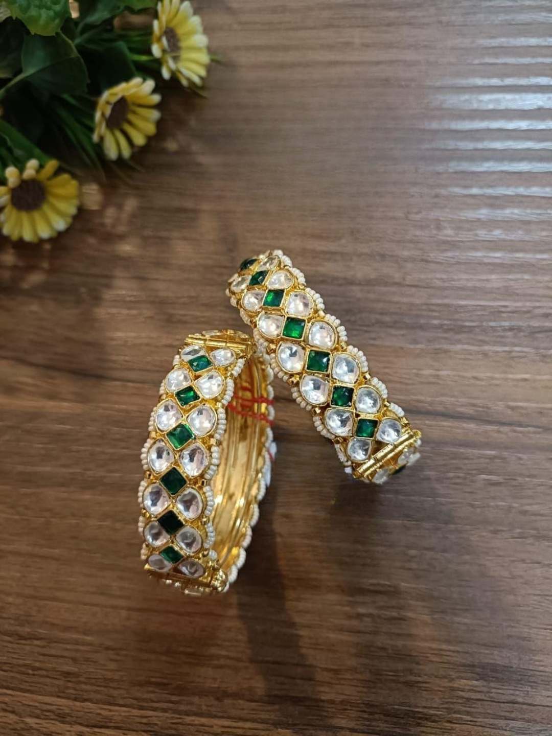 Ishhaara Green Pachi Kundan Kada