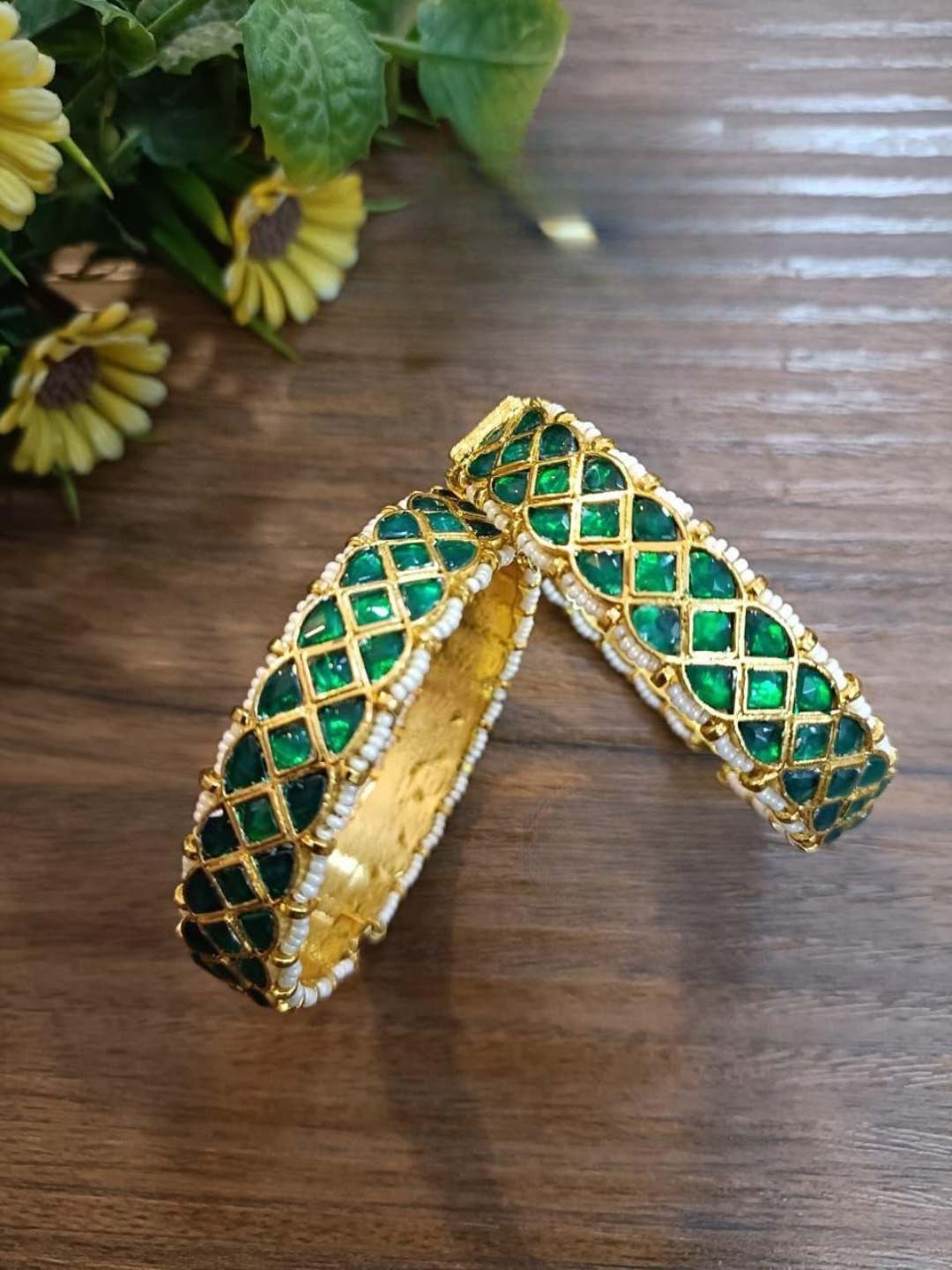 Ishhaara Green Pola Styled Pachi Kundan Bangles