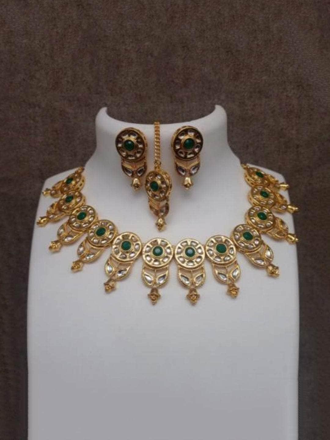 Ishhaara Round Cut Leaf Kundan Necklace And Earring Set