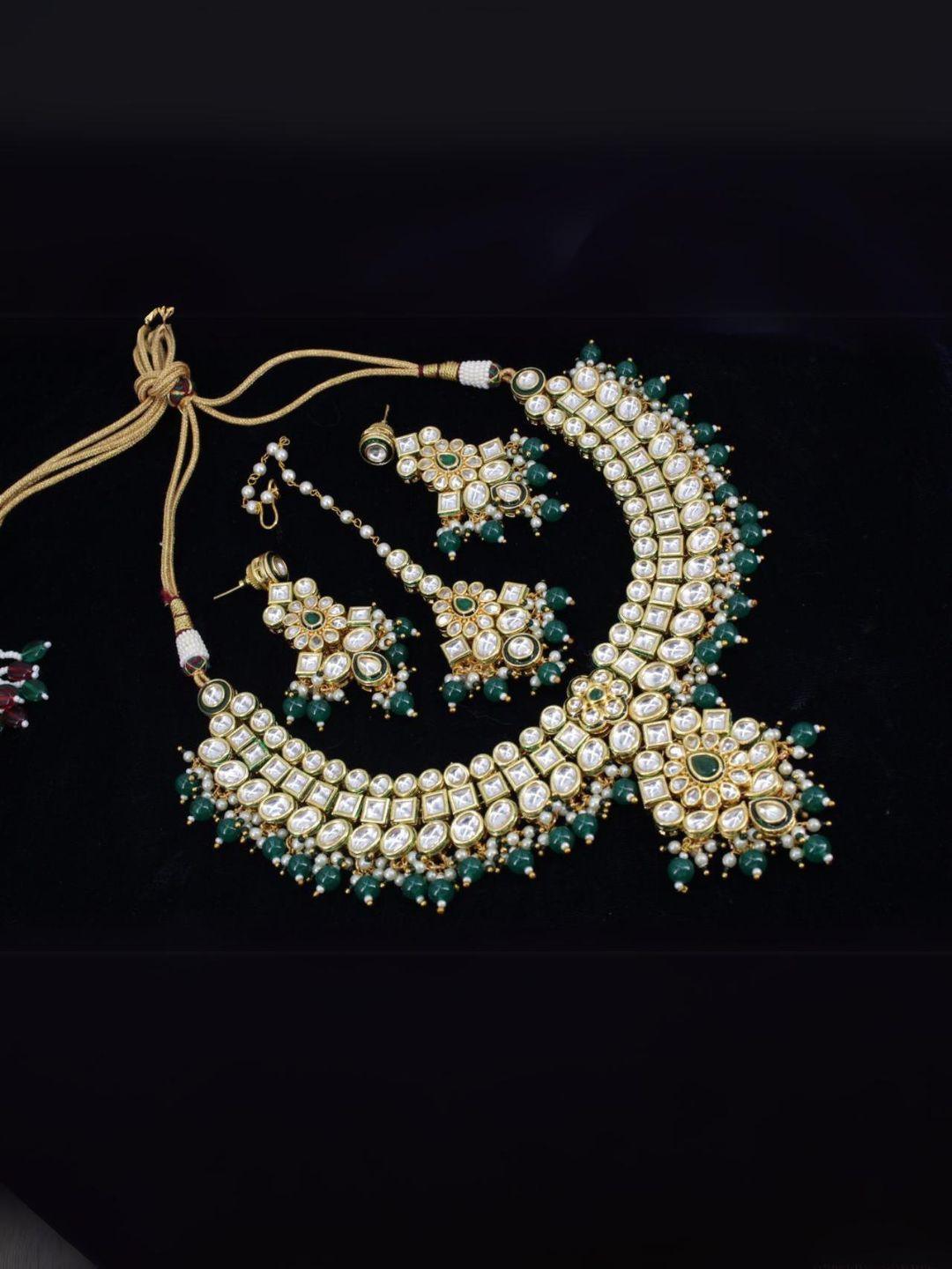 Ishhaara Green Uncut Kundan Studded Heavy Choker Necklace