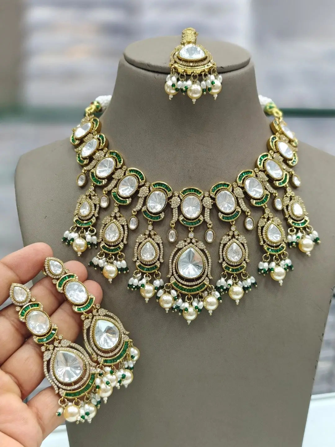 Ishhaara Red Victorian Tear Drop Pastel Bead Neckpiece