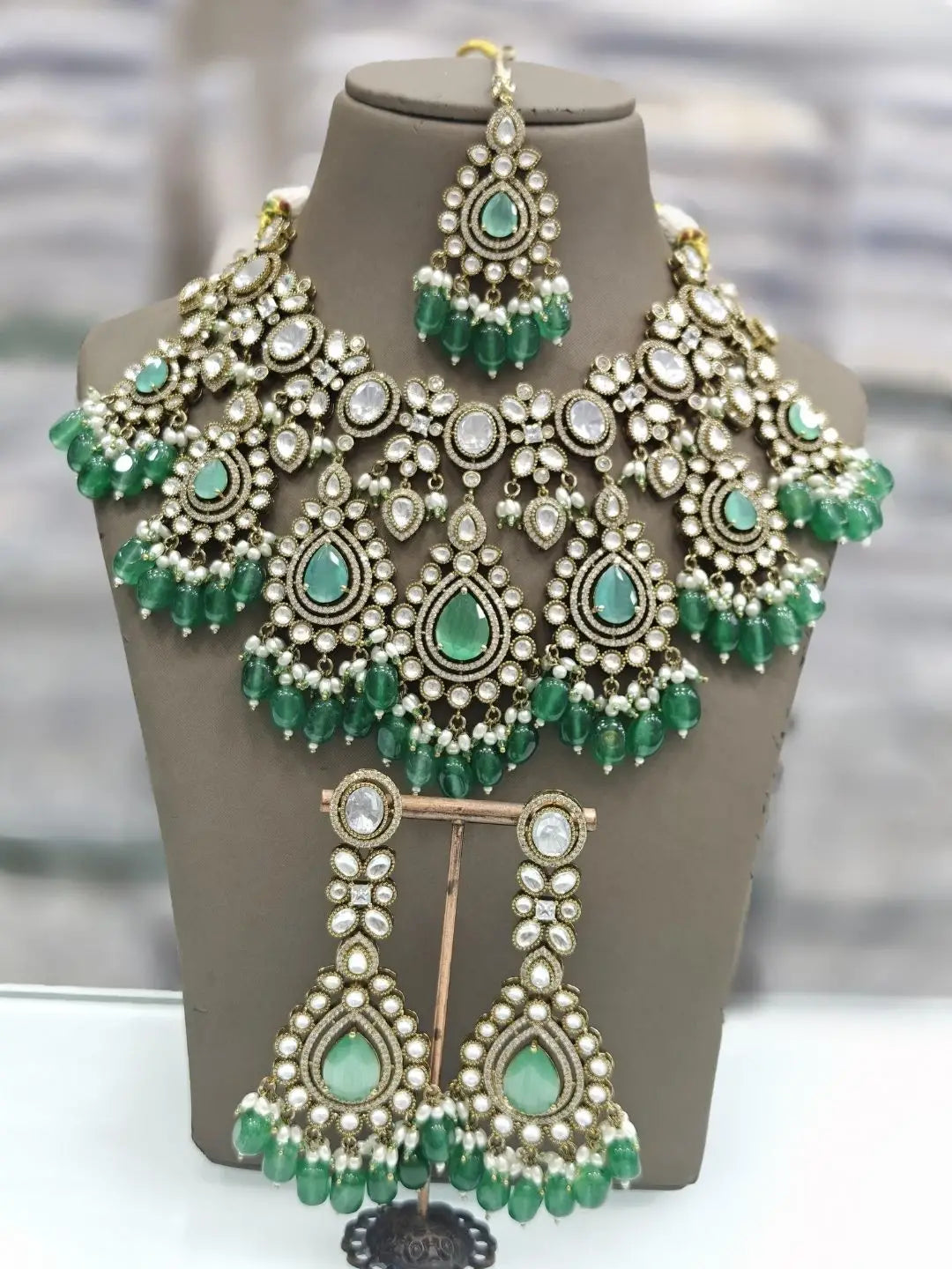 Ishhaara Green Victorian Tear Drop Shaped Polki Kundan Necklace