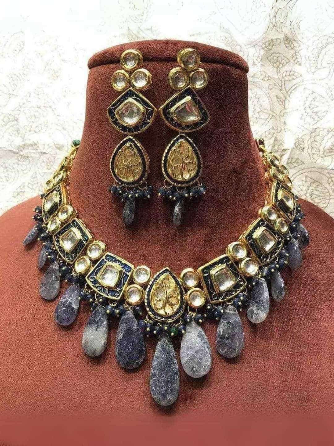 Ishhaara Square And Drop Shape Necklace