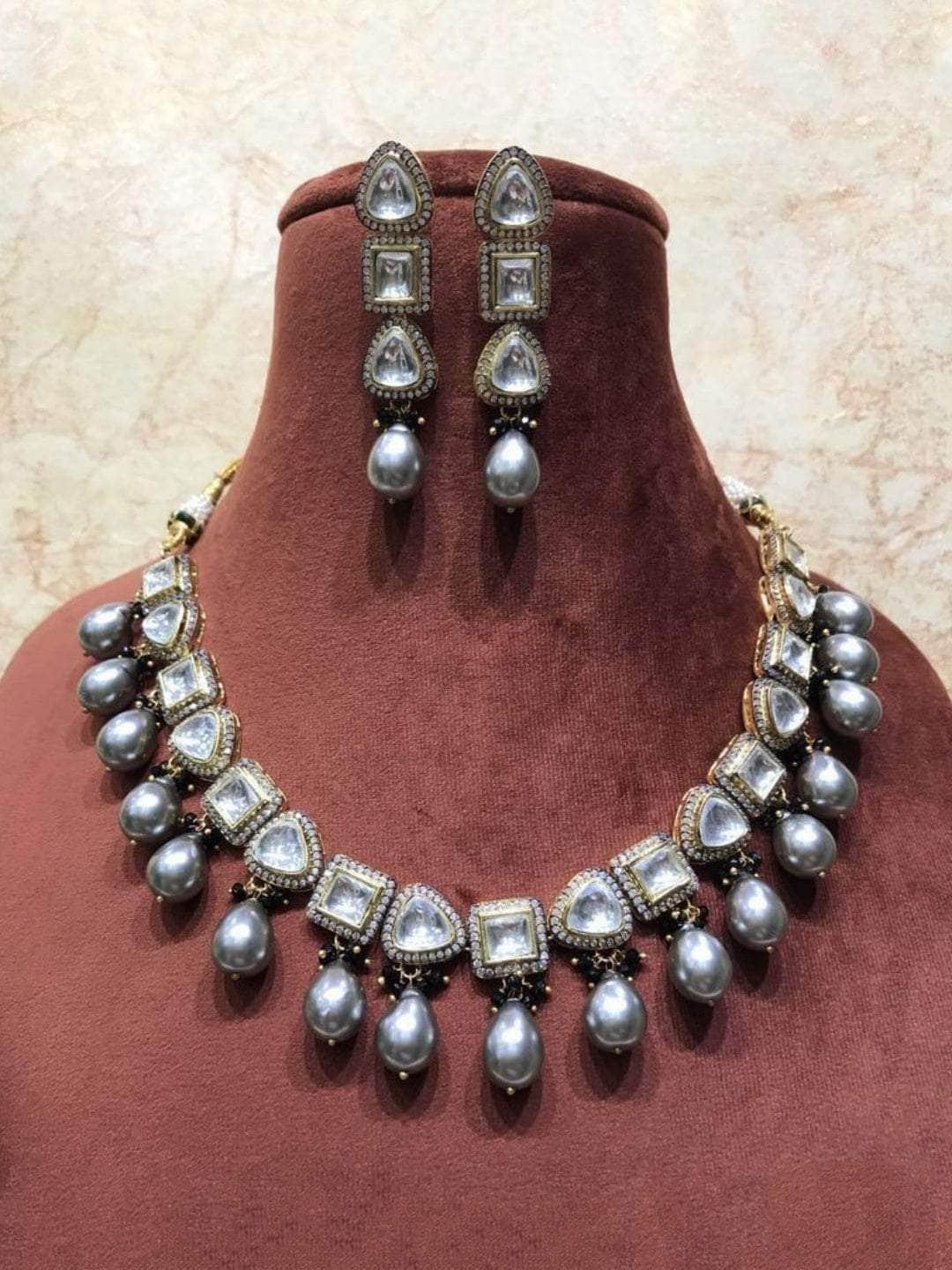 Ishhaara Square And Triangle Necklace