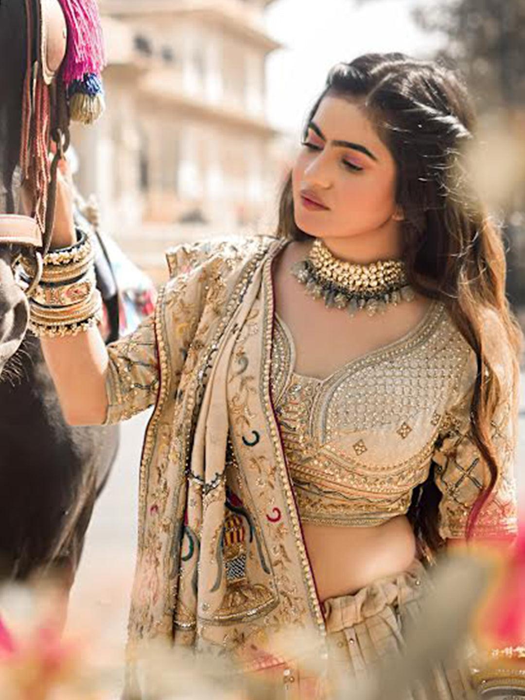 Ishhaara Hastu Goyal In Kundan Semi Precious Choker