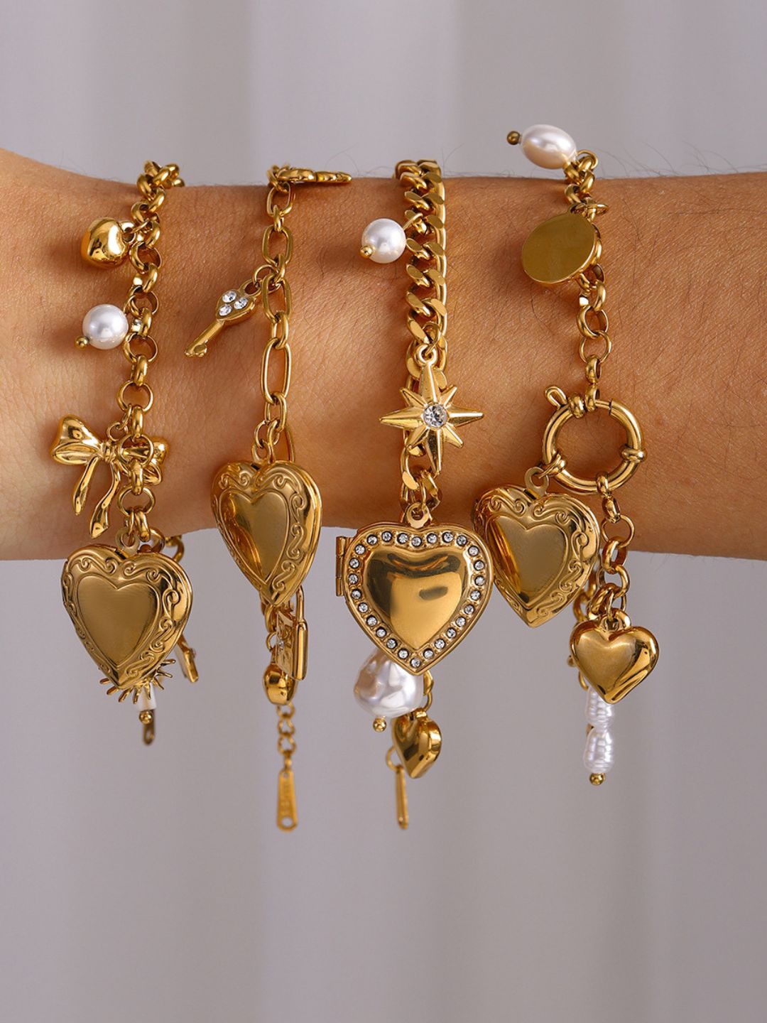 Ishhaara Heart And Pearl Locket Charm Bracelet