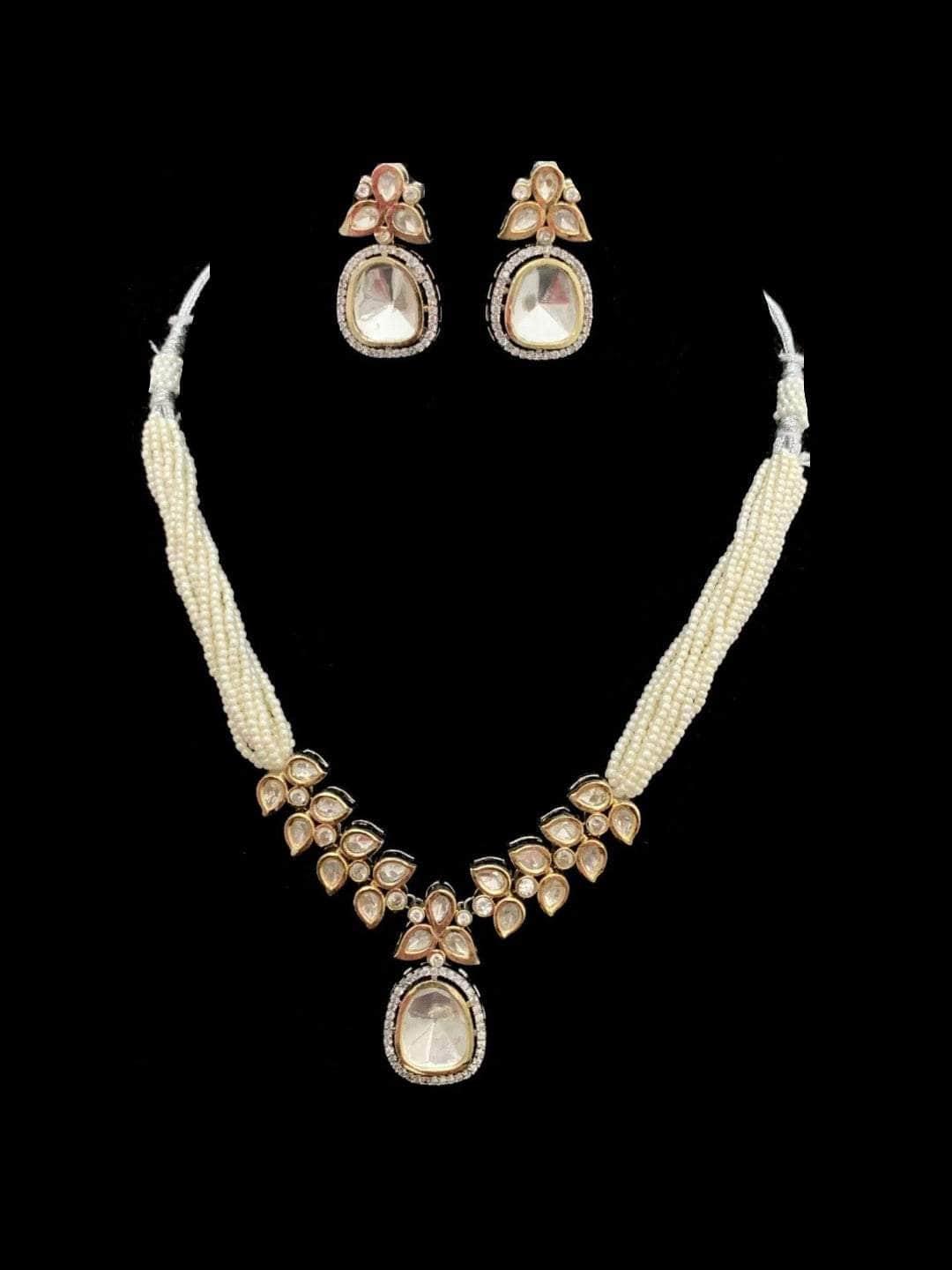 Ishhaara Leafy Mixlet Necklace