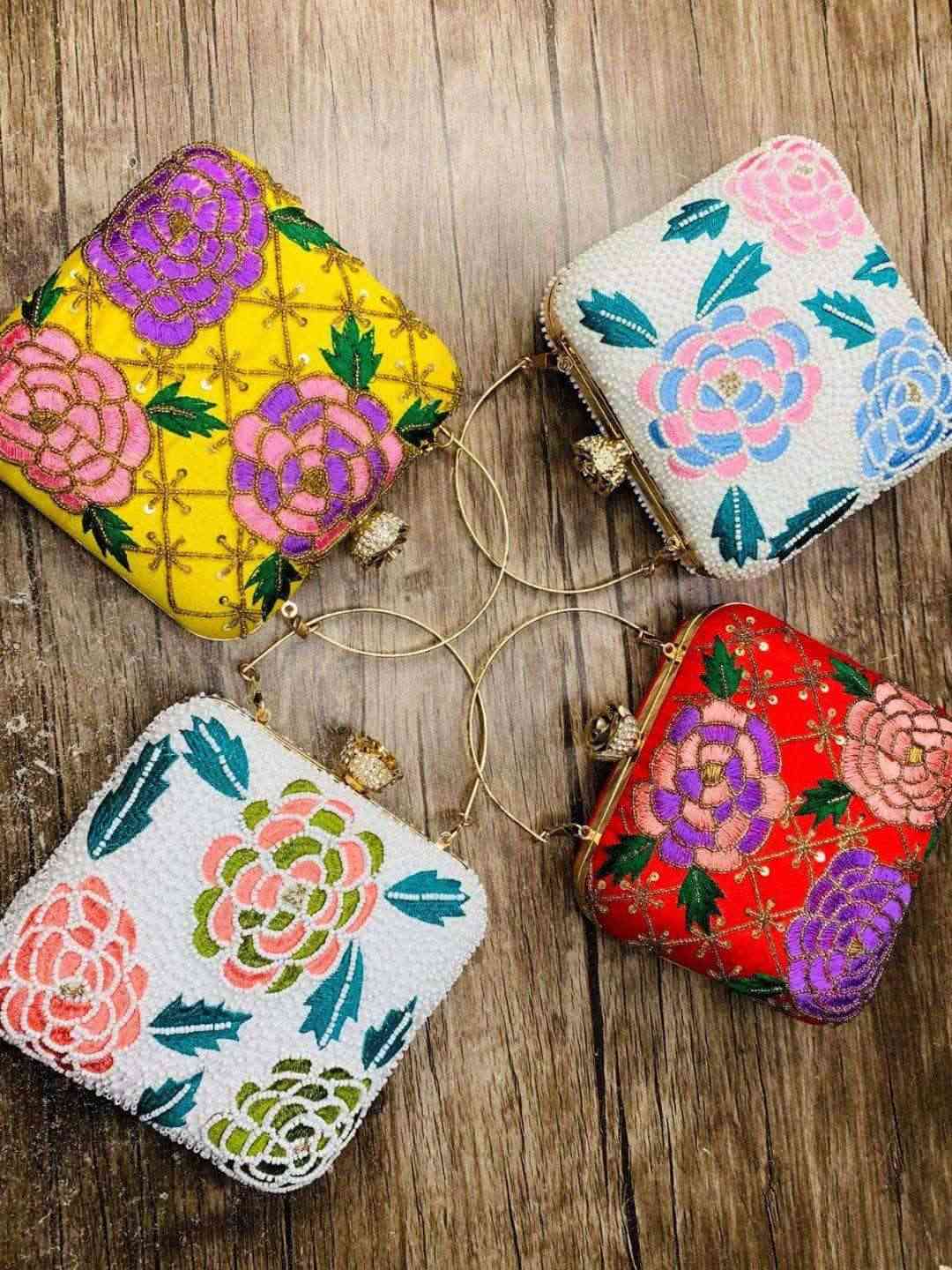 Ishhaara Jalwa Art Embellished Box Clutch