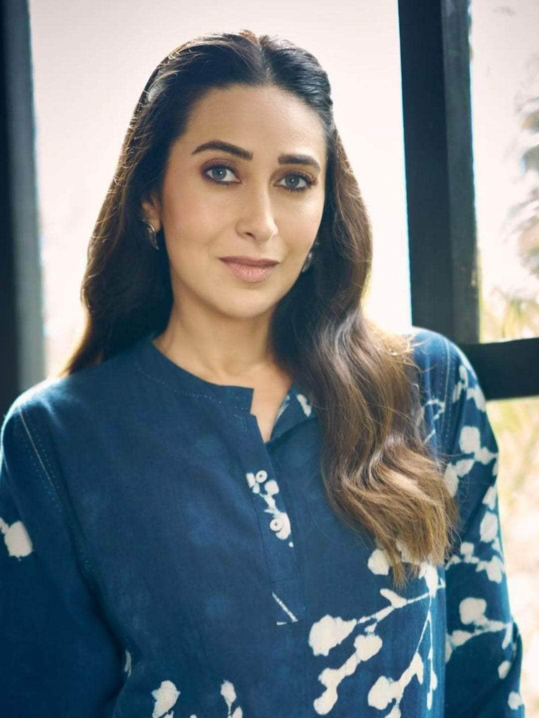 Ishhaara Karishma Kapoor In Our Oxidized Mayur Parna Stud Earrings