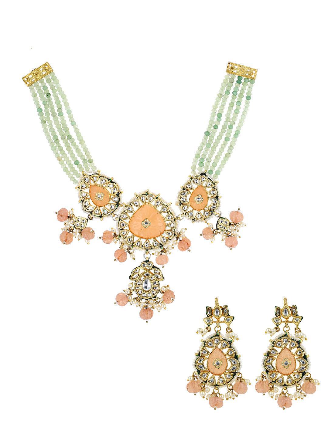 Ishhaara Kinjal In Pendant Choker Set