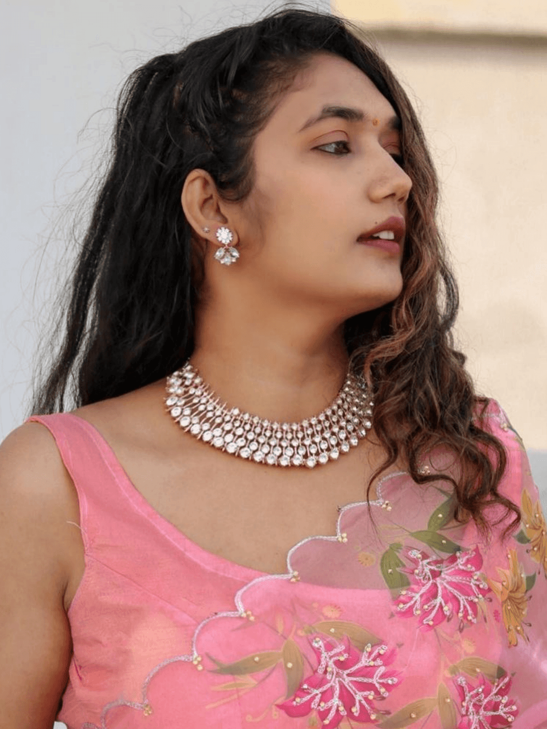 Ishhaara Kriti Sharma Pandey In Diamond Choker With Earring Rose Gold