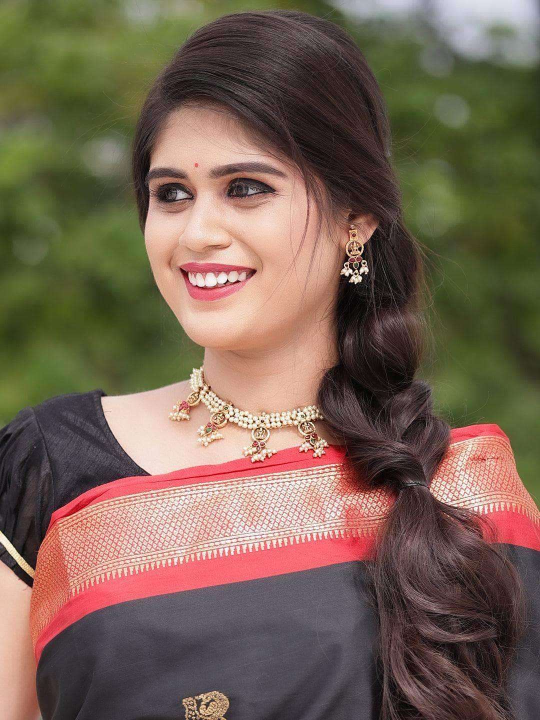 Ishhaara Lakshmi Pearl Necklace Temple Jewellery Set