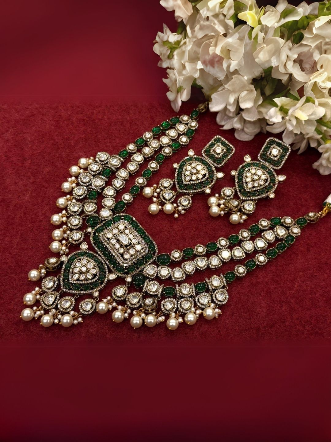 Ishhaara Layered Emerald Victorian Diamond Long Neckpiece