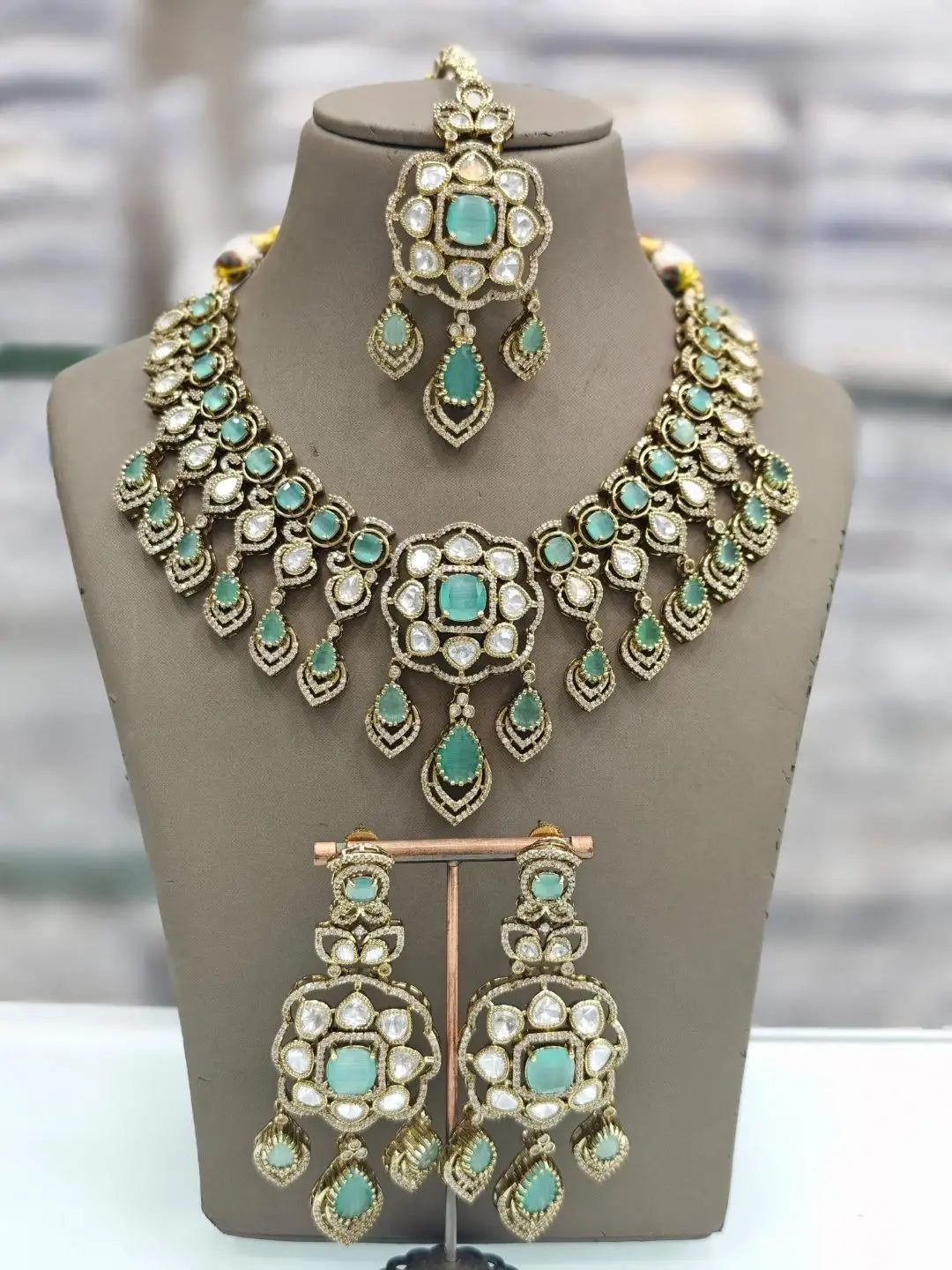 Ishhaara Green Mossianite Polki Necklace