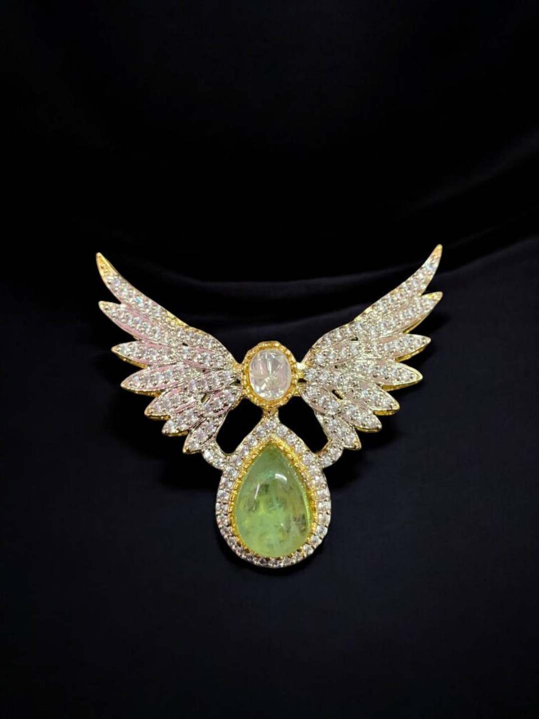 Ishhaara Light Green Round Cut Emerald Diamond Butterfly Shape Brooch