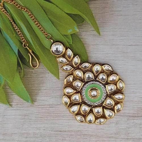 Ishhaara Round Meena Ad Kundan Teeka