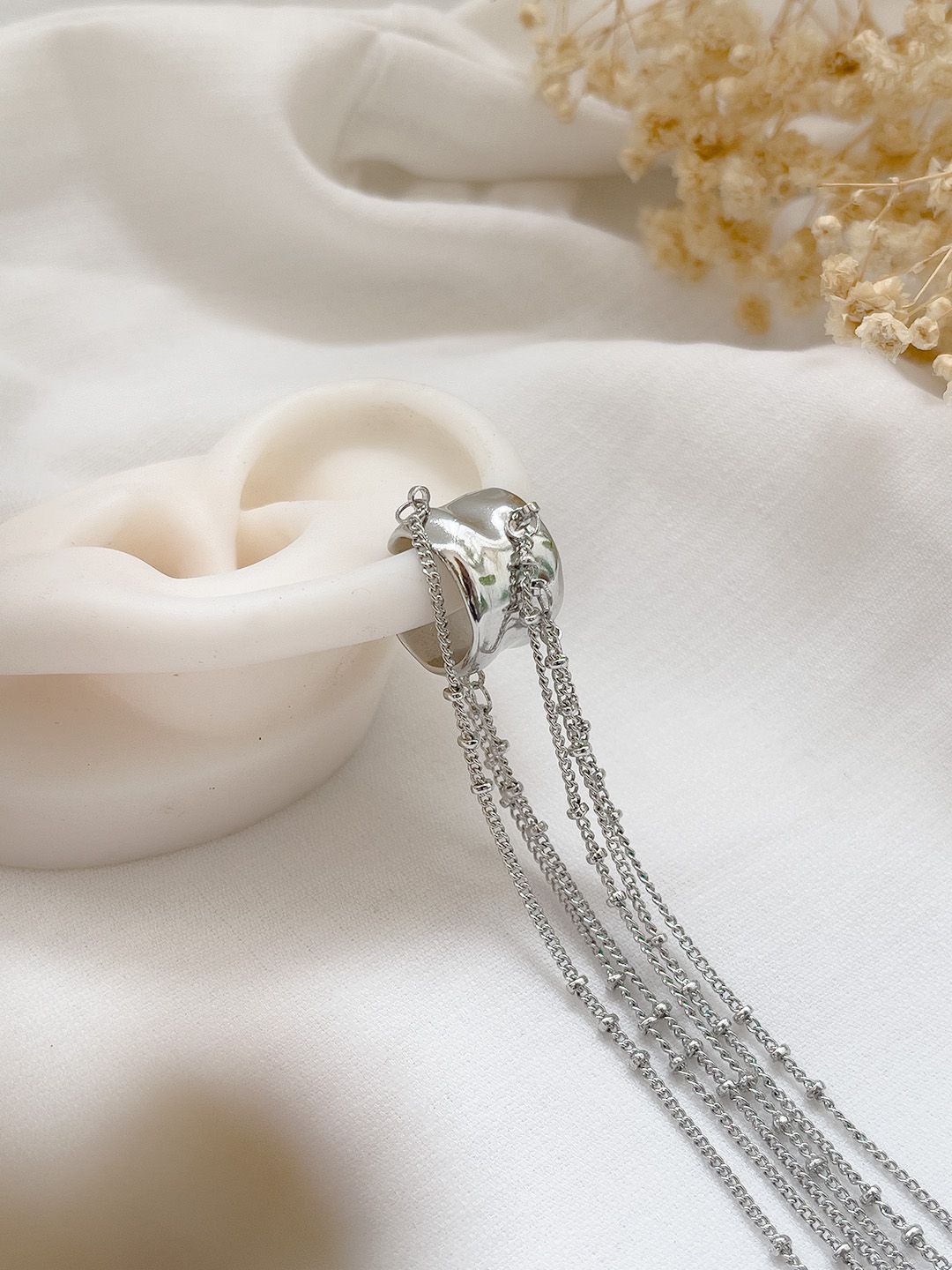 Ishhaara Long Tassel Earcuff