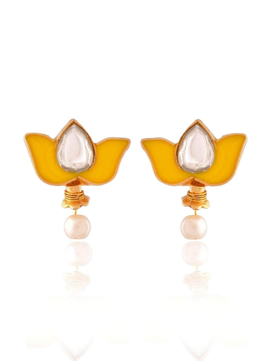 Ishhaara Lotus Motif Open Type Necklace Yellow