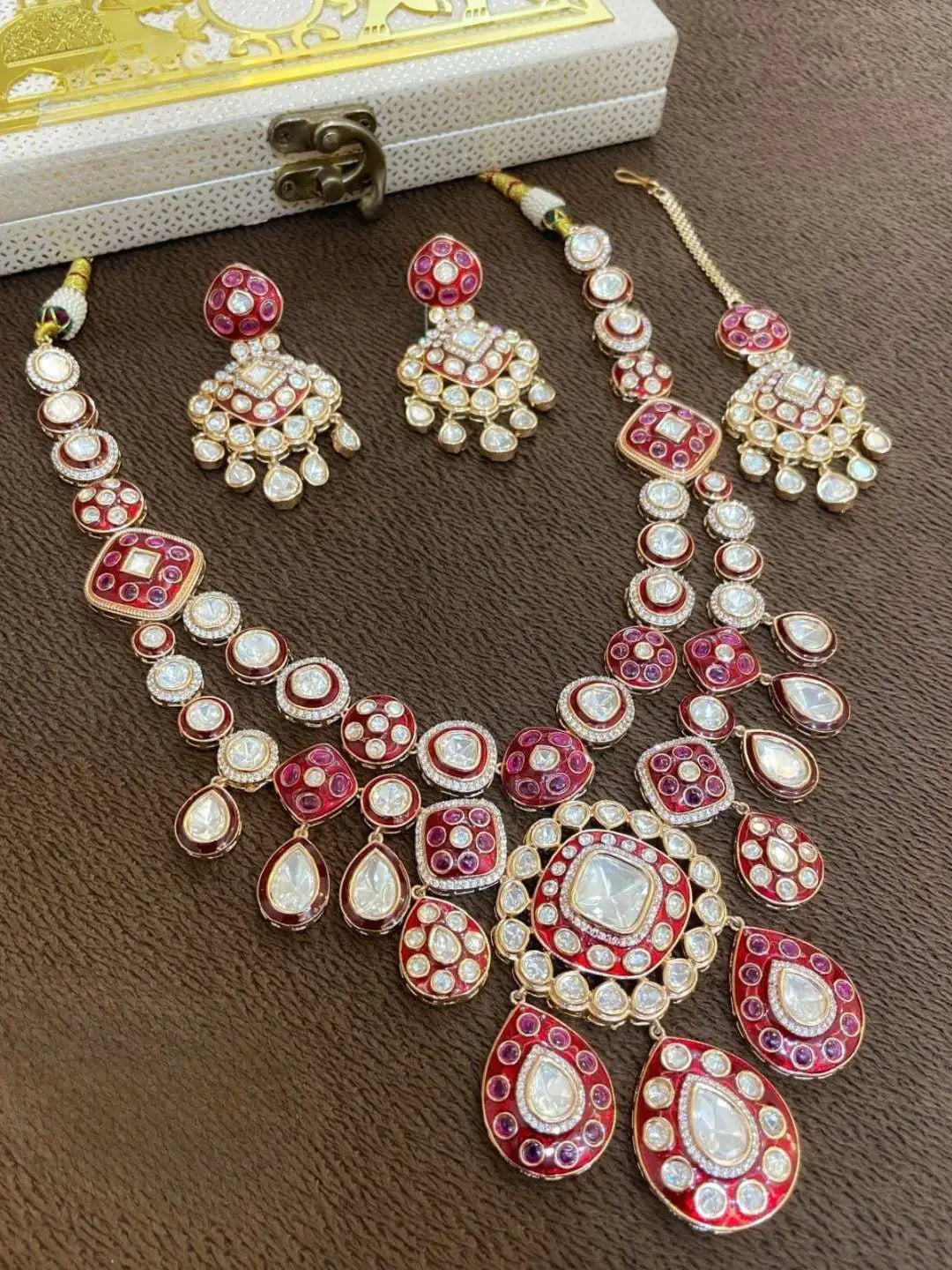 Ishhaara Magestic Rajwadi Meenakari Kundan Rani Haar With Earrings And Mangtikka