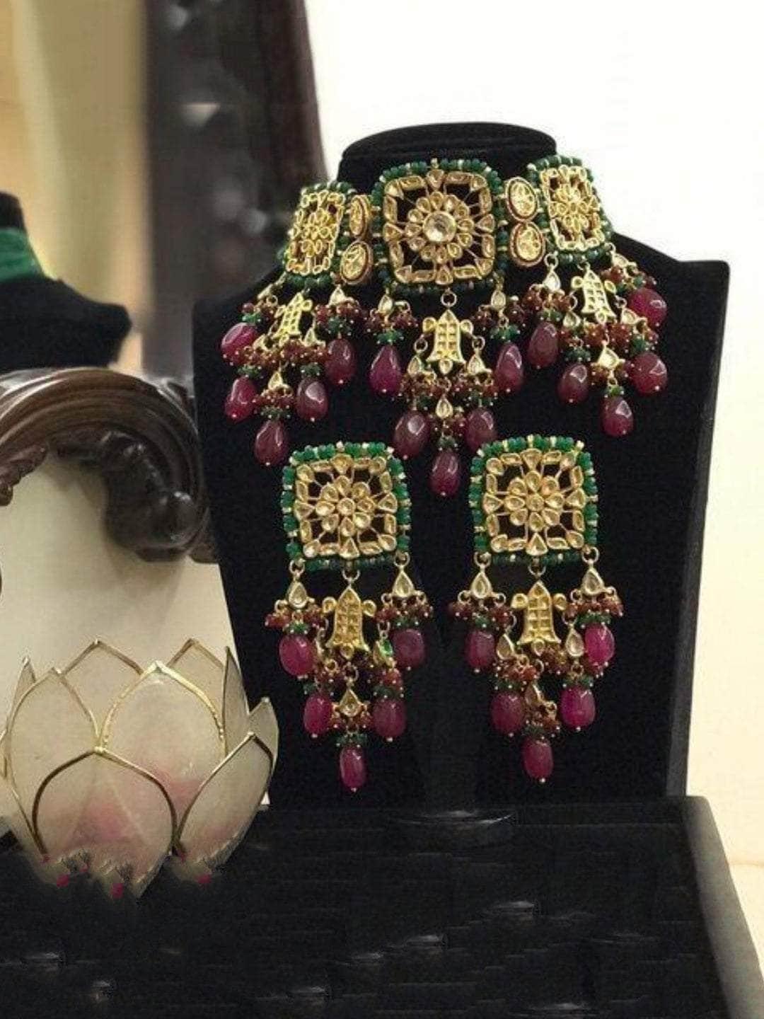 Ishhaara 3 Square Necklace Choker