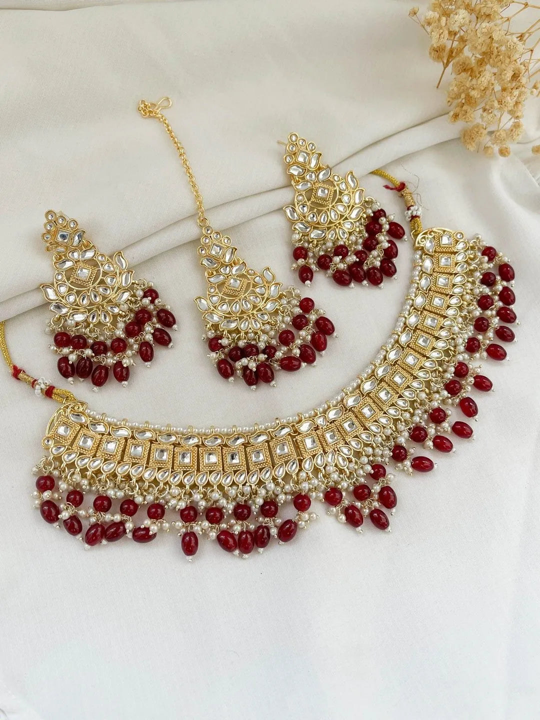 Ishhaara Maroon Traditional Square Shaped Kundan Choker Necklace
