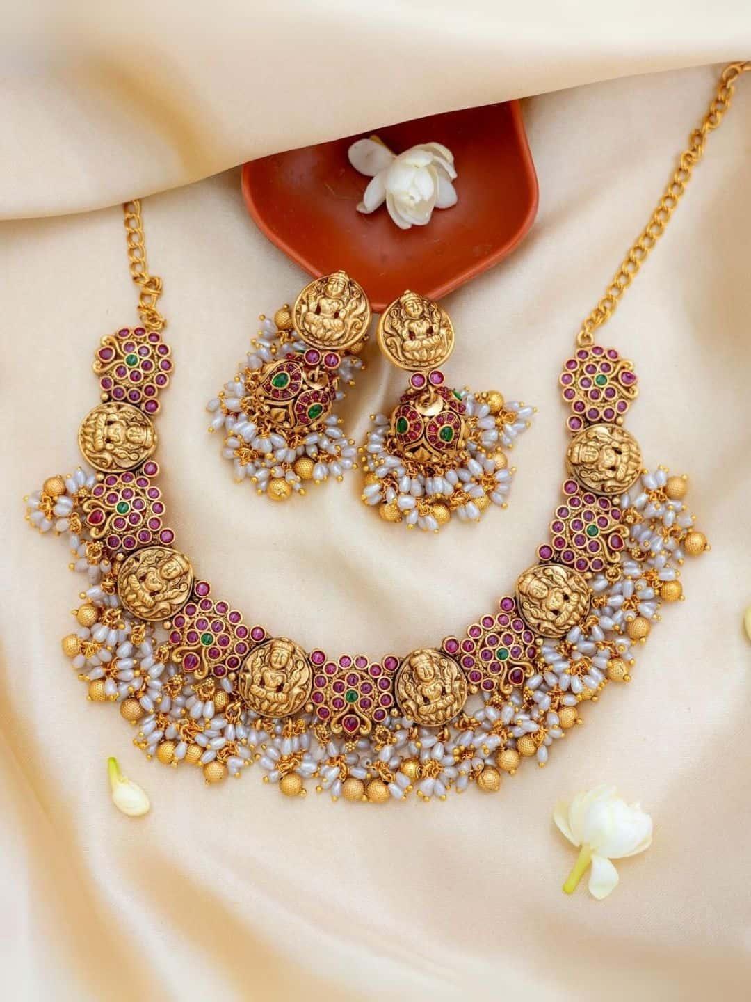 Ishhaara Matte Finish Green Kemp Lakshi Choker