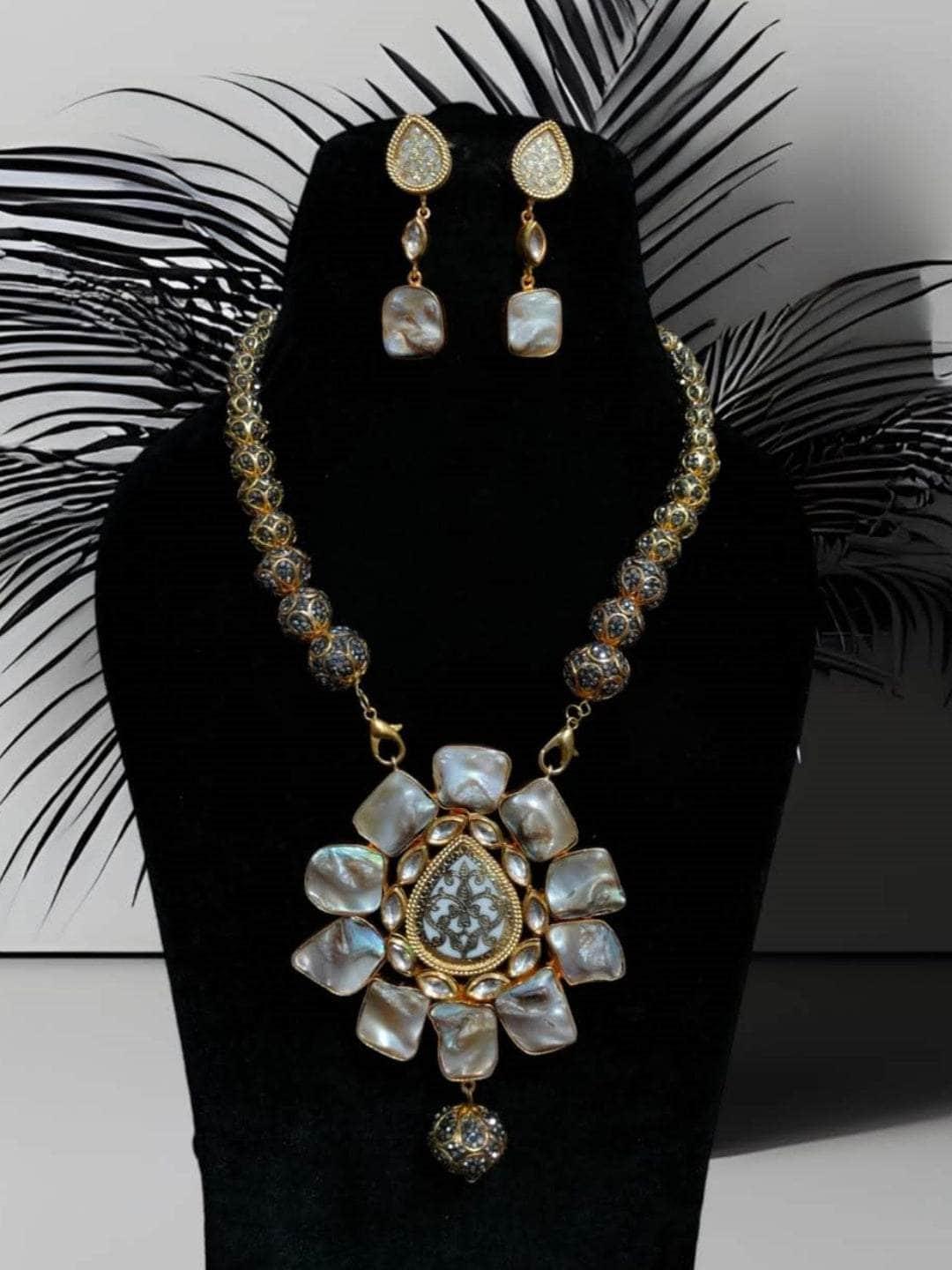 Ishhaara Melo Baroque Necklace