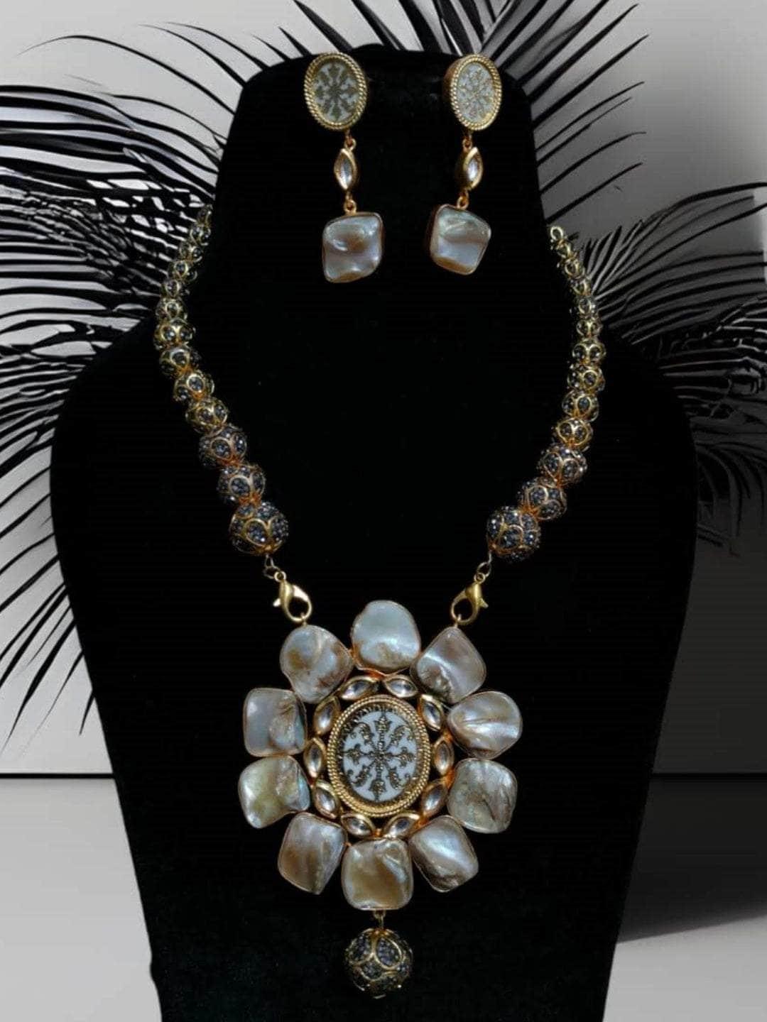Ishhaara Melo Baroque Necklace