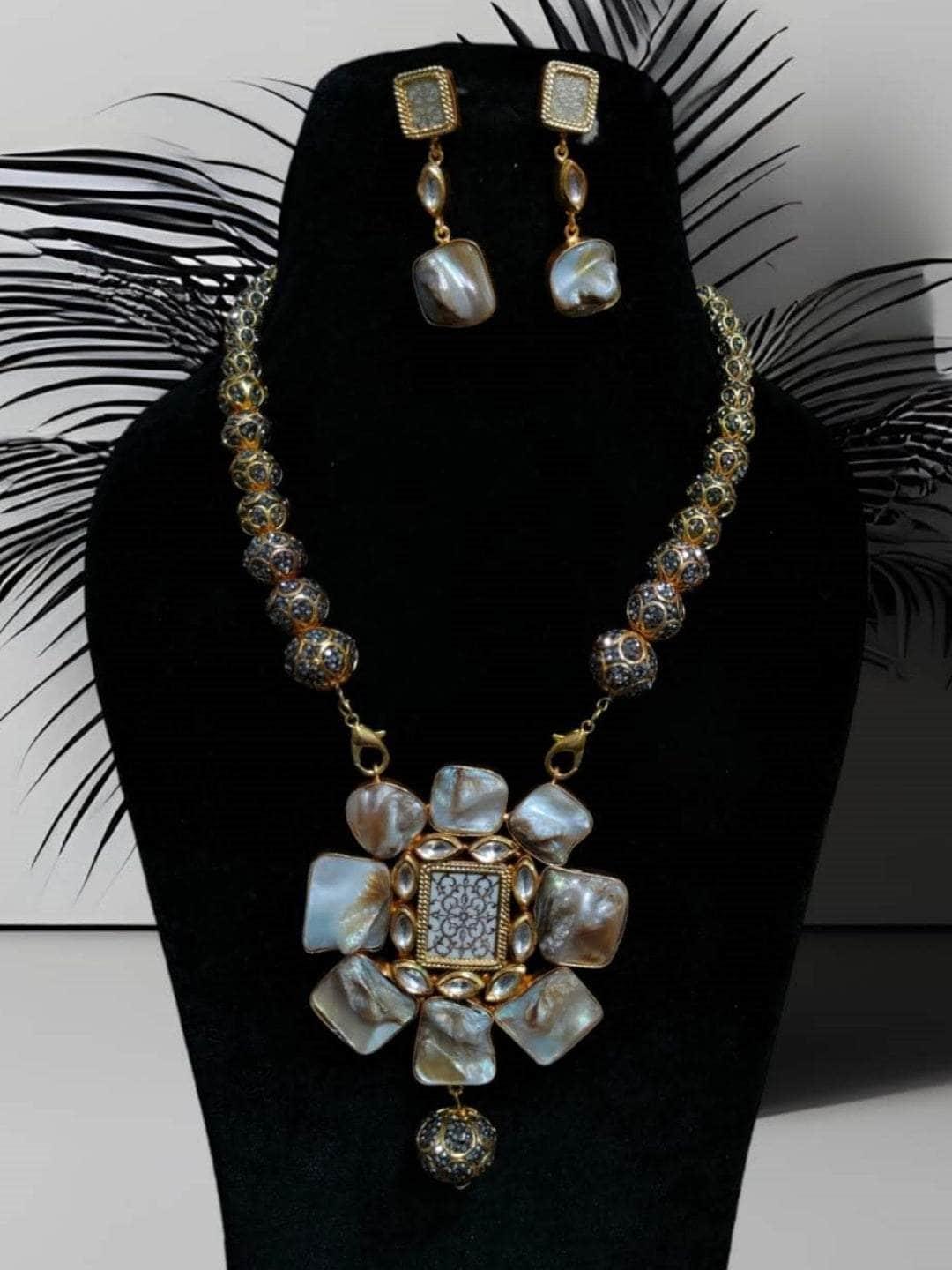 Ishhaara Melo Baroque Necklace