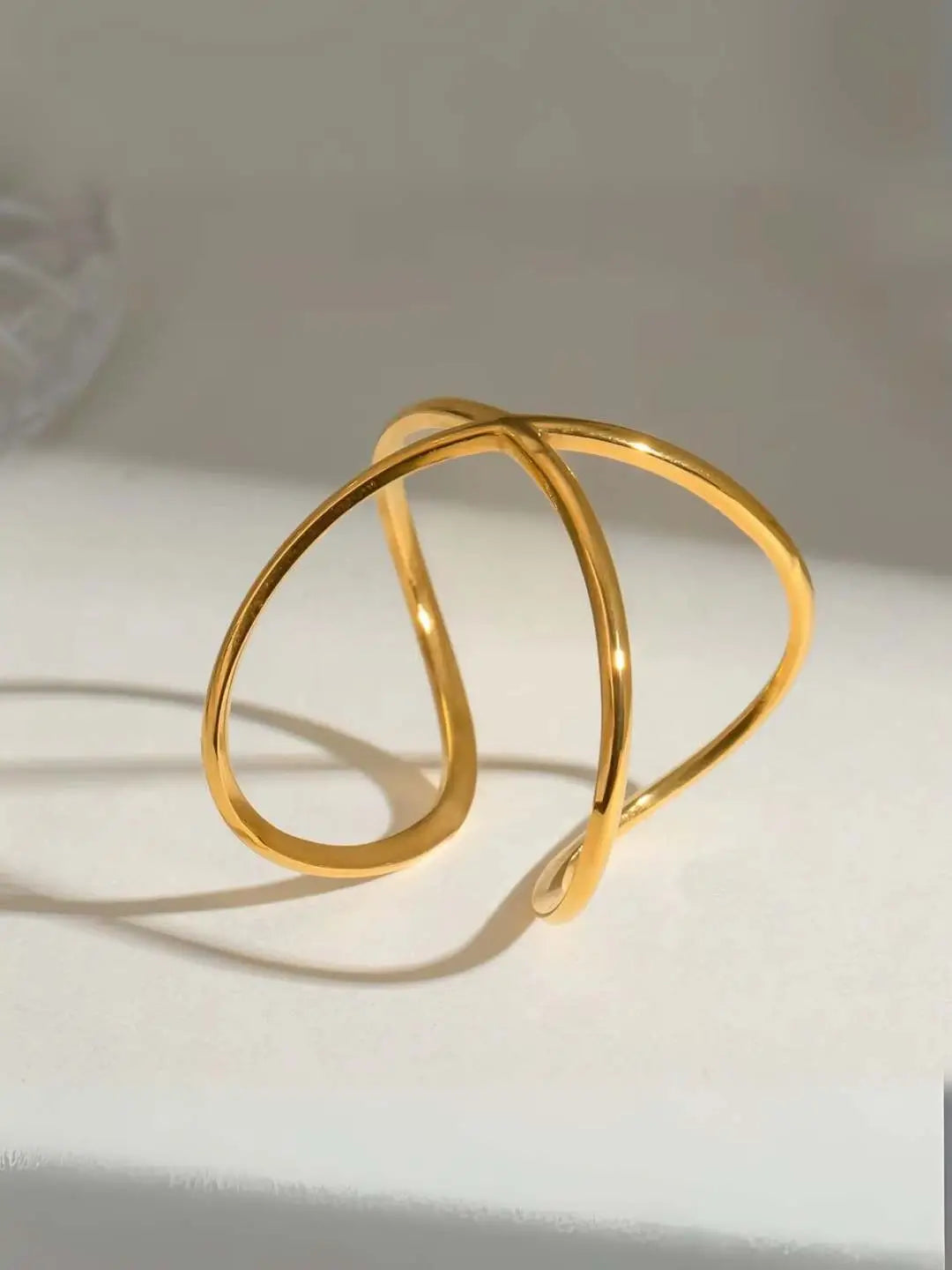 Ishhaara Minimalist Criss Cross Ring