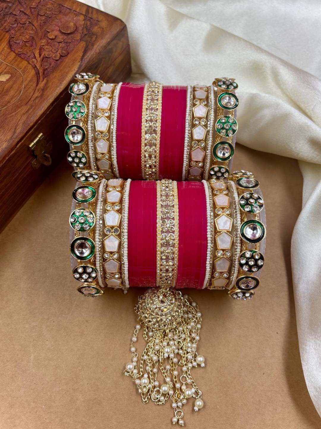 Ishhaara Mother Of Pearl Studded Bridal Chooda