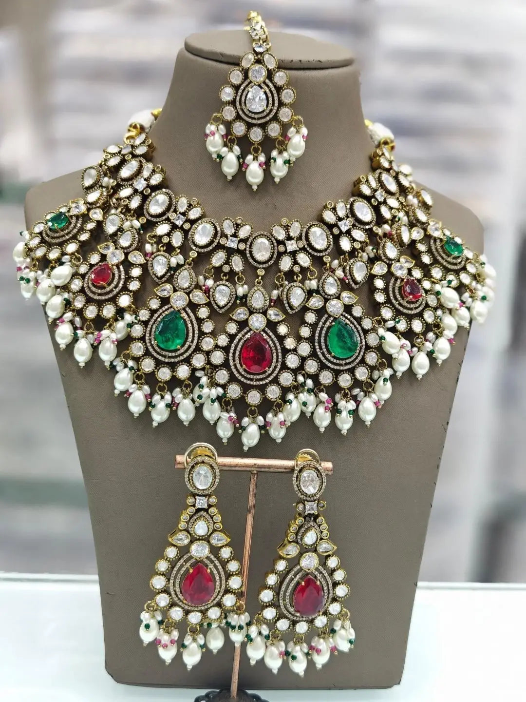 Ishhaara Multicolor Elegant Kundan Meenakari Necklace