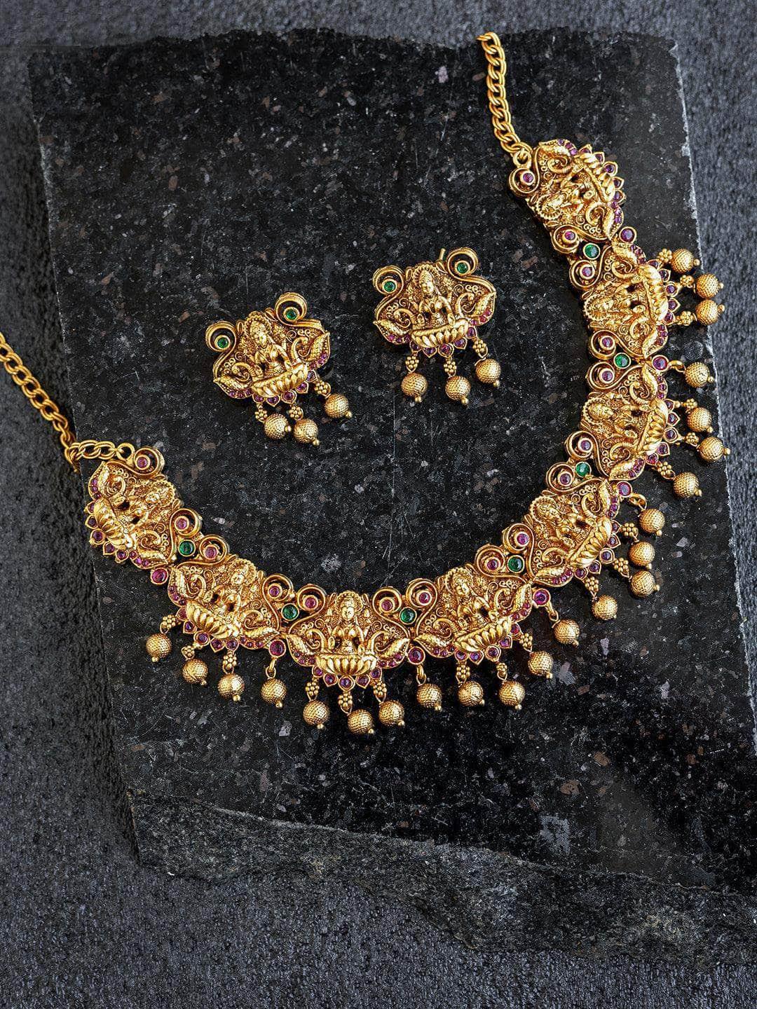 Ishhaara Nagalakshmi Short Necklace With Studs