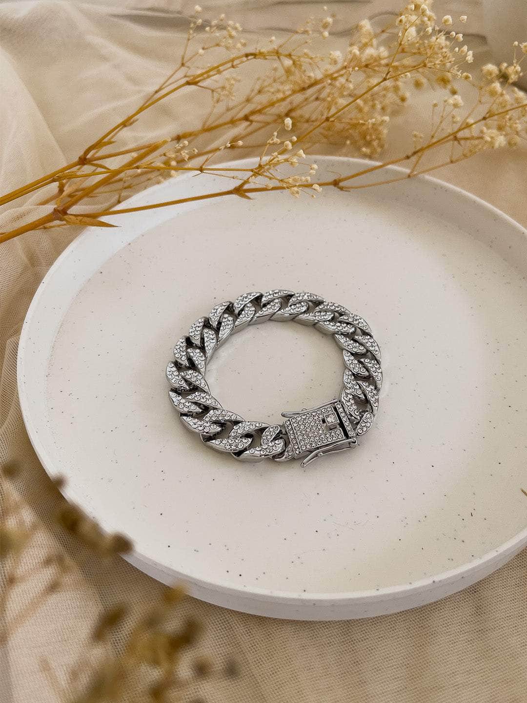 Ishhaara New American Style Rhinestone Inlaid Fashion Bracelet
