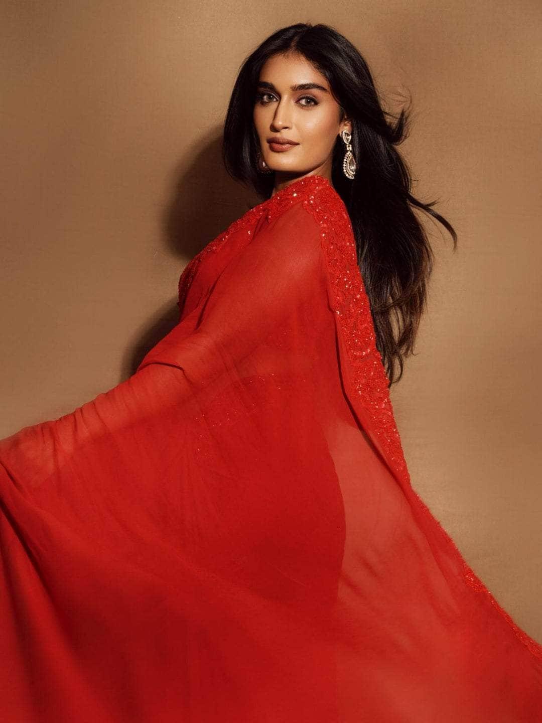 Ishhaara Niharika In Embellished Double Polki Earrings