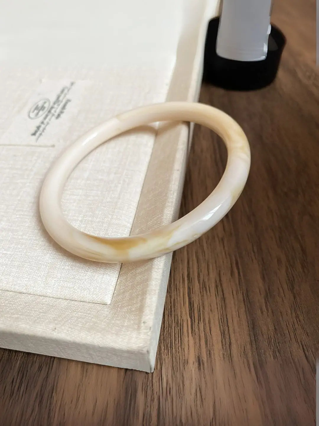 Ishhaara Off White Thin Resin Bangles