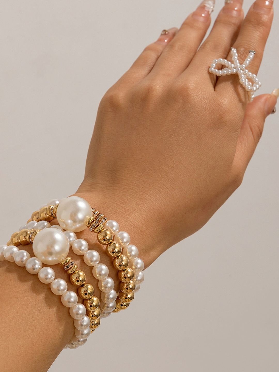 Ishhaara Ophelia Pearl Stack With Bow Ring