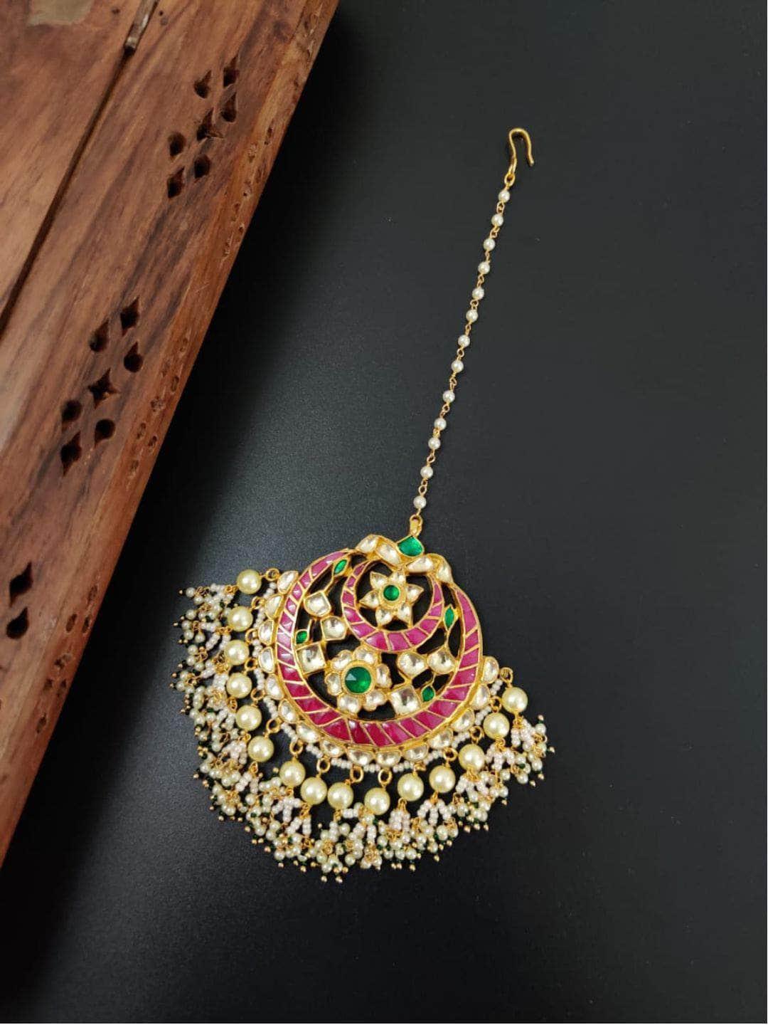 Buy Pachi Kundan Maangtikka Online Ishhaara
