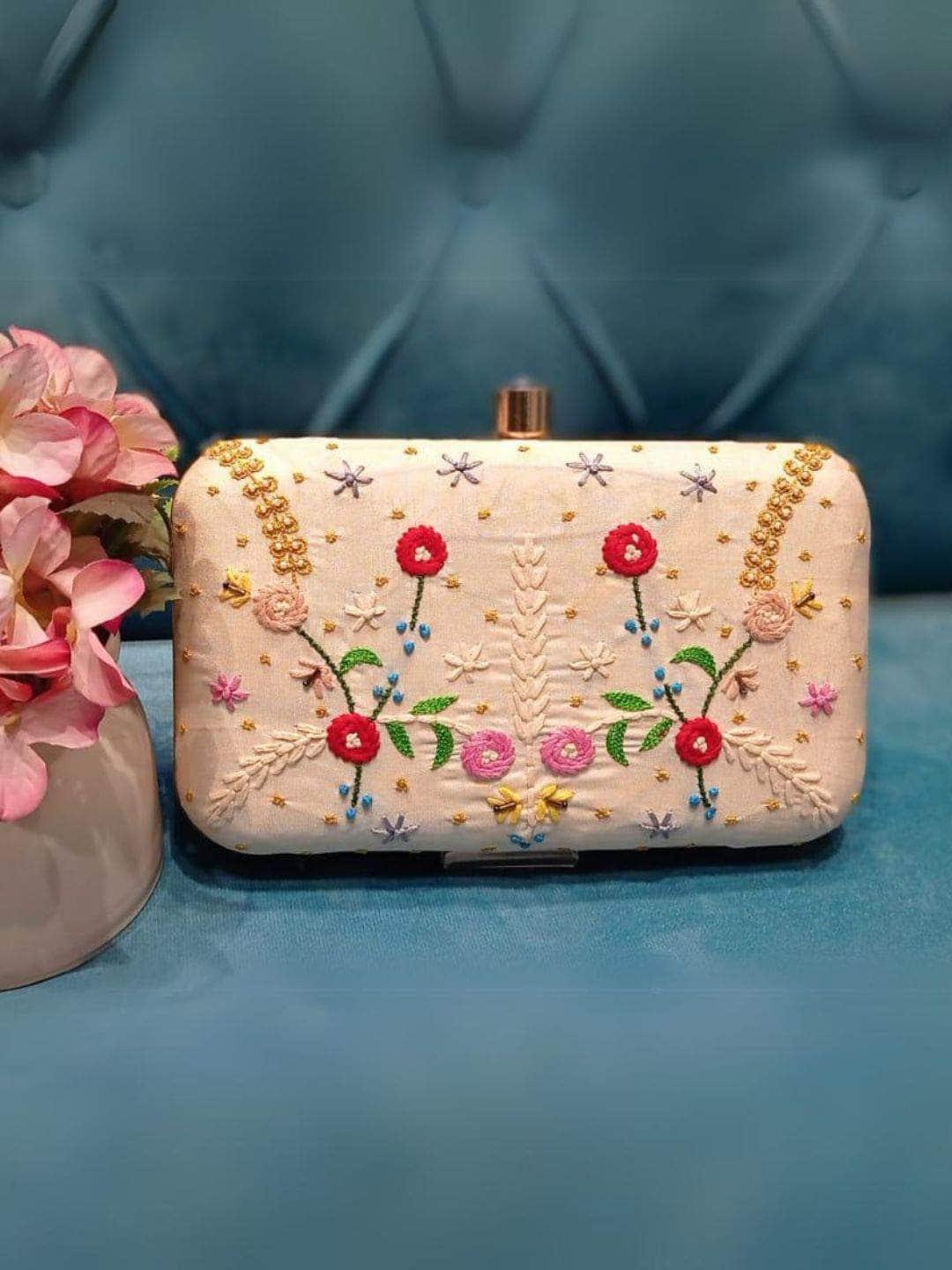 Ishhaara Peach Thread Pearl Queen Clutch