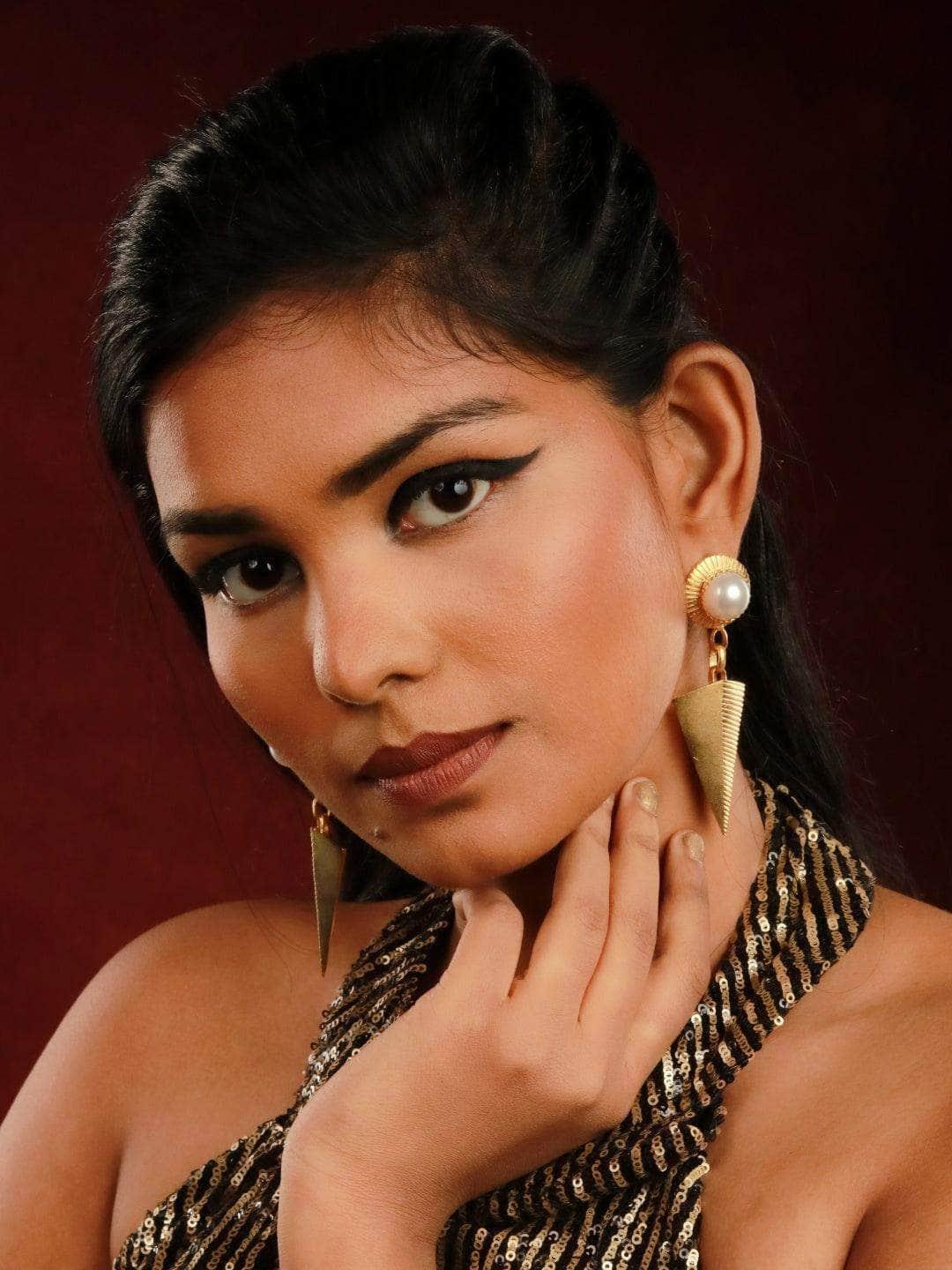 Ishhaara Pear Textured Inverted Triangle Drop Earrings