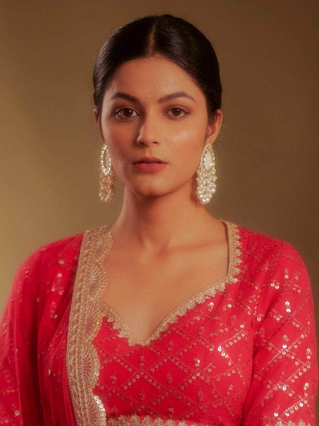 Ishhaara Pearl Drop Studs