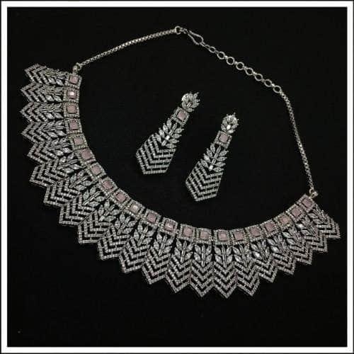 Ishhaara Ad Edgy Necklace And Earing Set