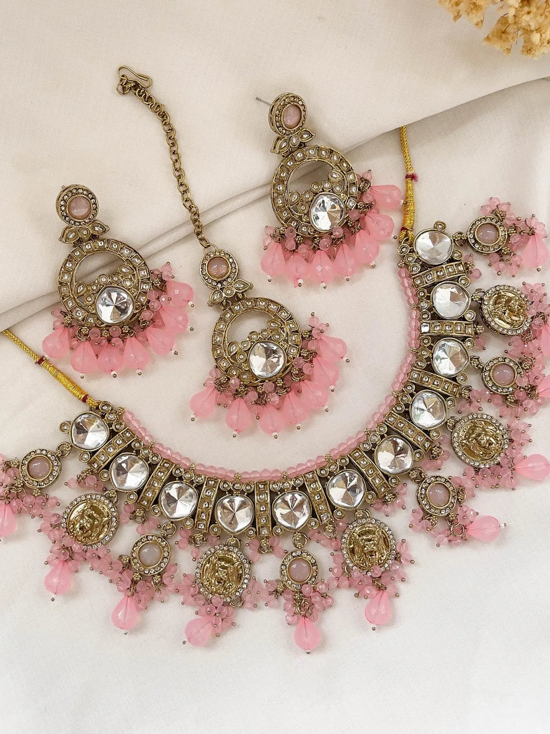 Ishhaara Pink Elegant Round Shaped Kundan Meenakari Choker Necklace