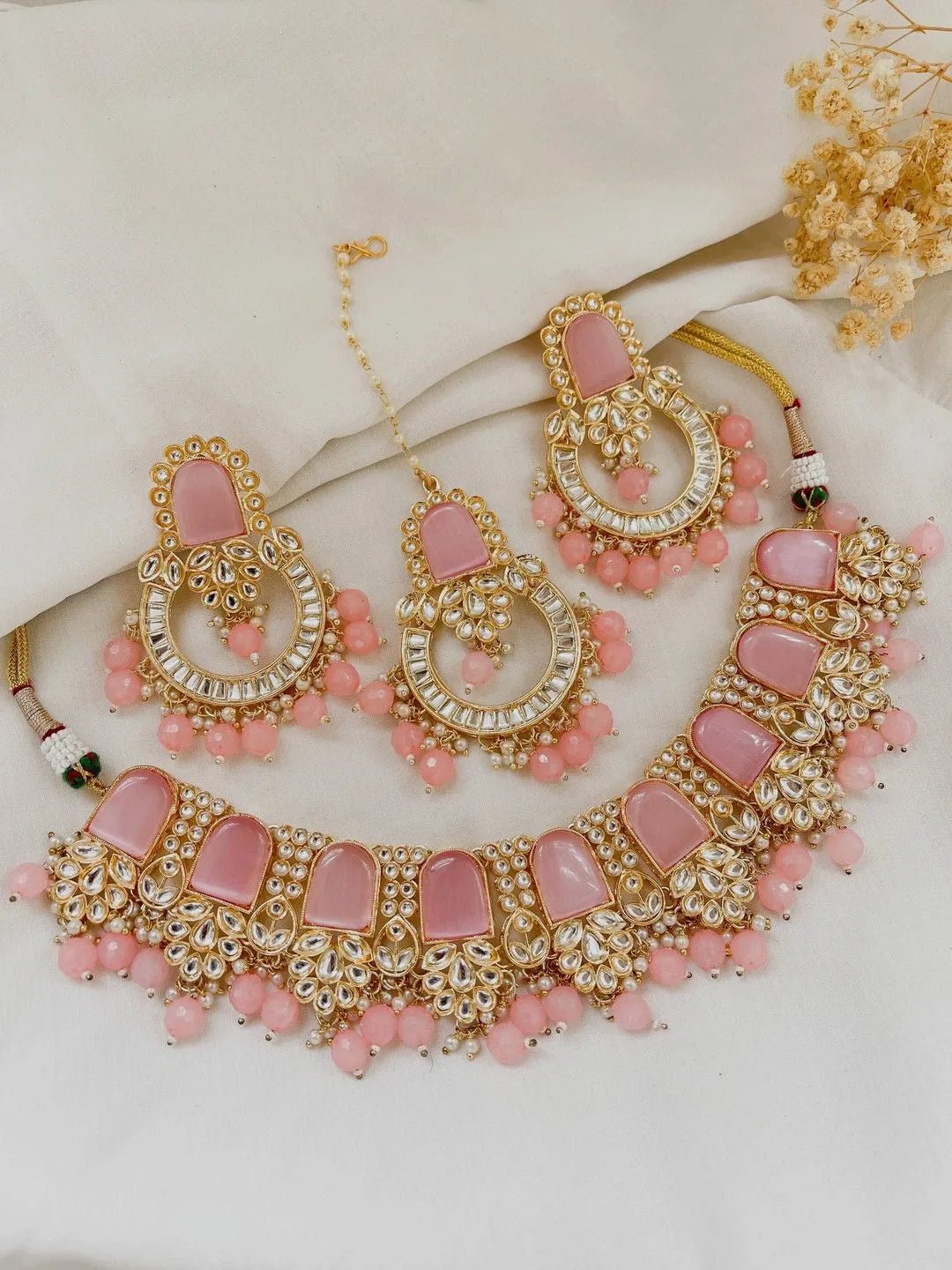 Ishhaara Pink Elegant Simple Kundan Choker