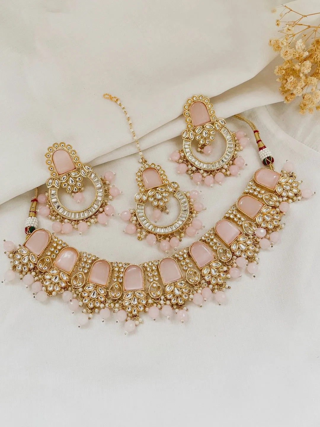 Ishhaara Pink Elegant Simple Kundan Choker