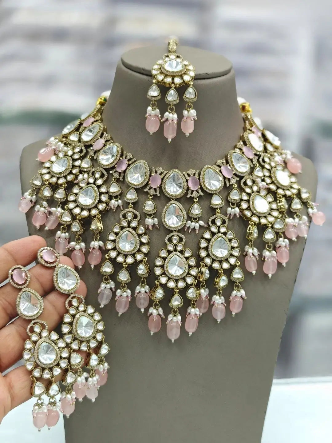 Ishhaara Pink Glamorous Kundan Bridal Necklace Set