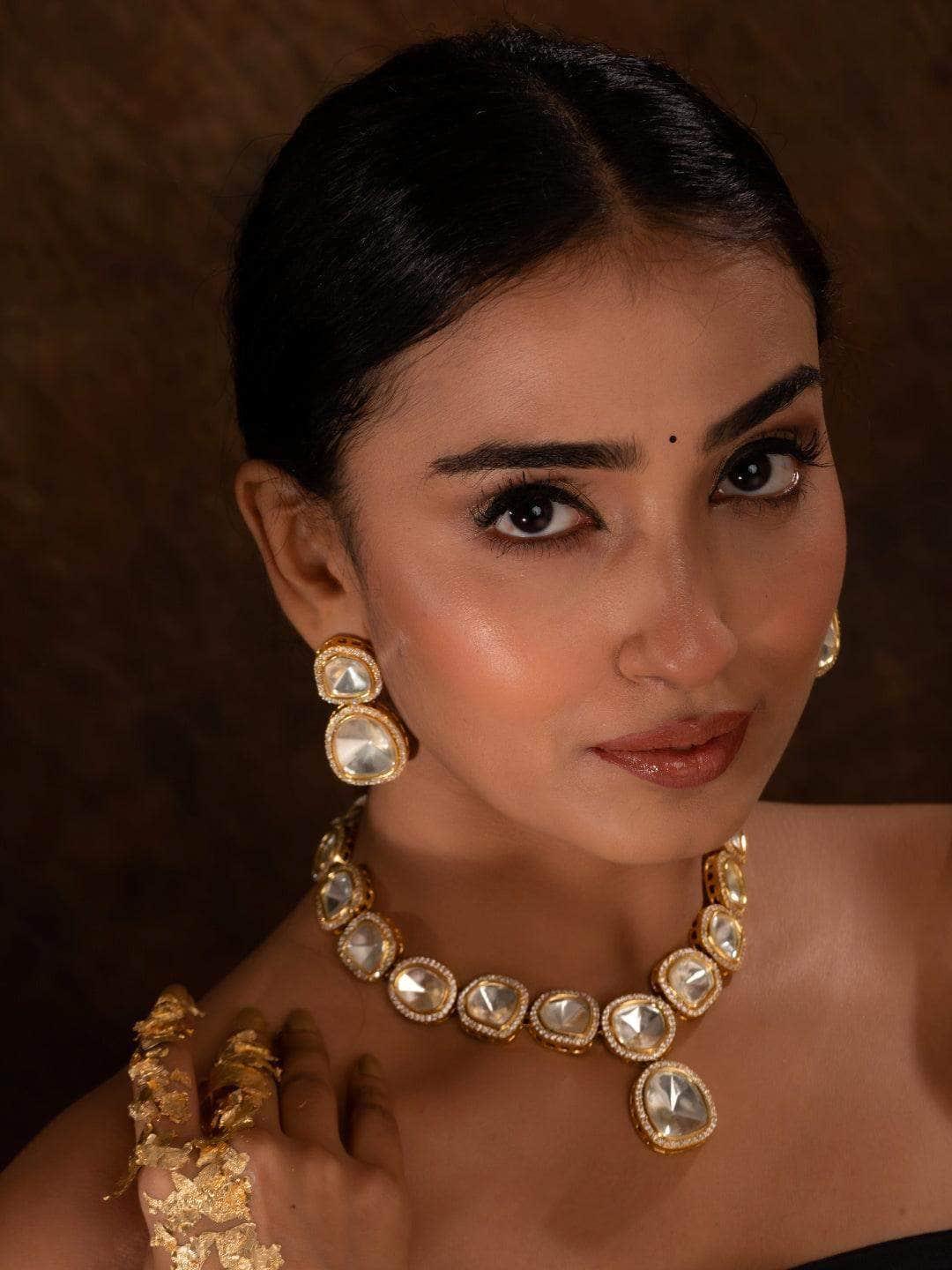 Ishhaara Polki Stone Ad Outline Necklace